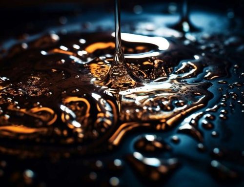 Ester Engine Oil Explained: What Is Ester Technology and Why Is It Used in High-Performance Motorcycles?